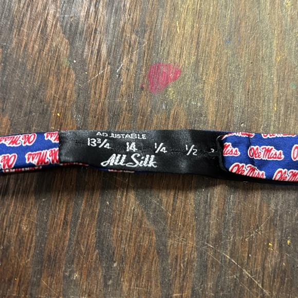Ole Miss silk bow tie adjustable - Picture 3 of 9